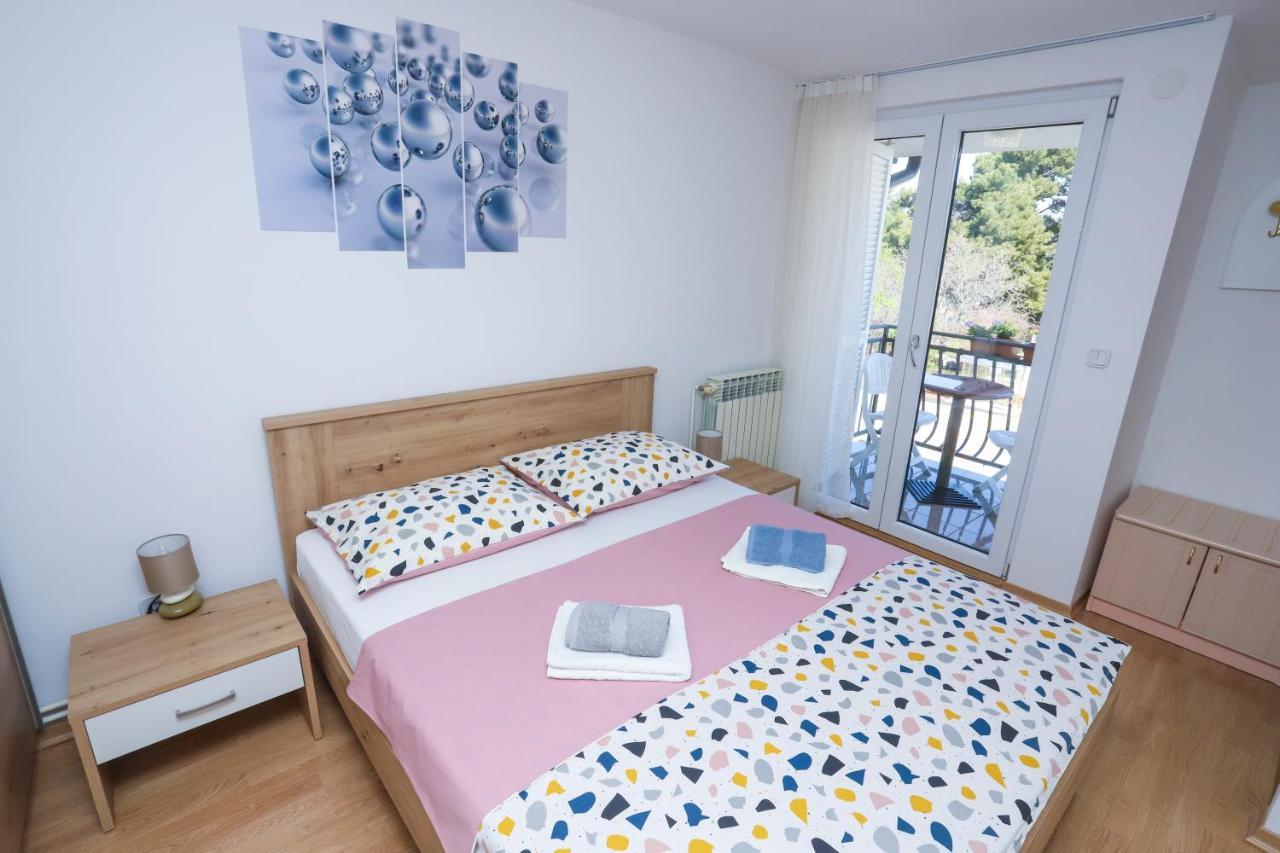 Apartment Ivica โปเรช ภายนอก รูปภาพ