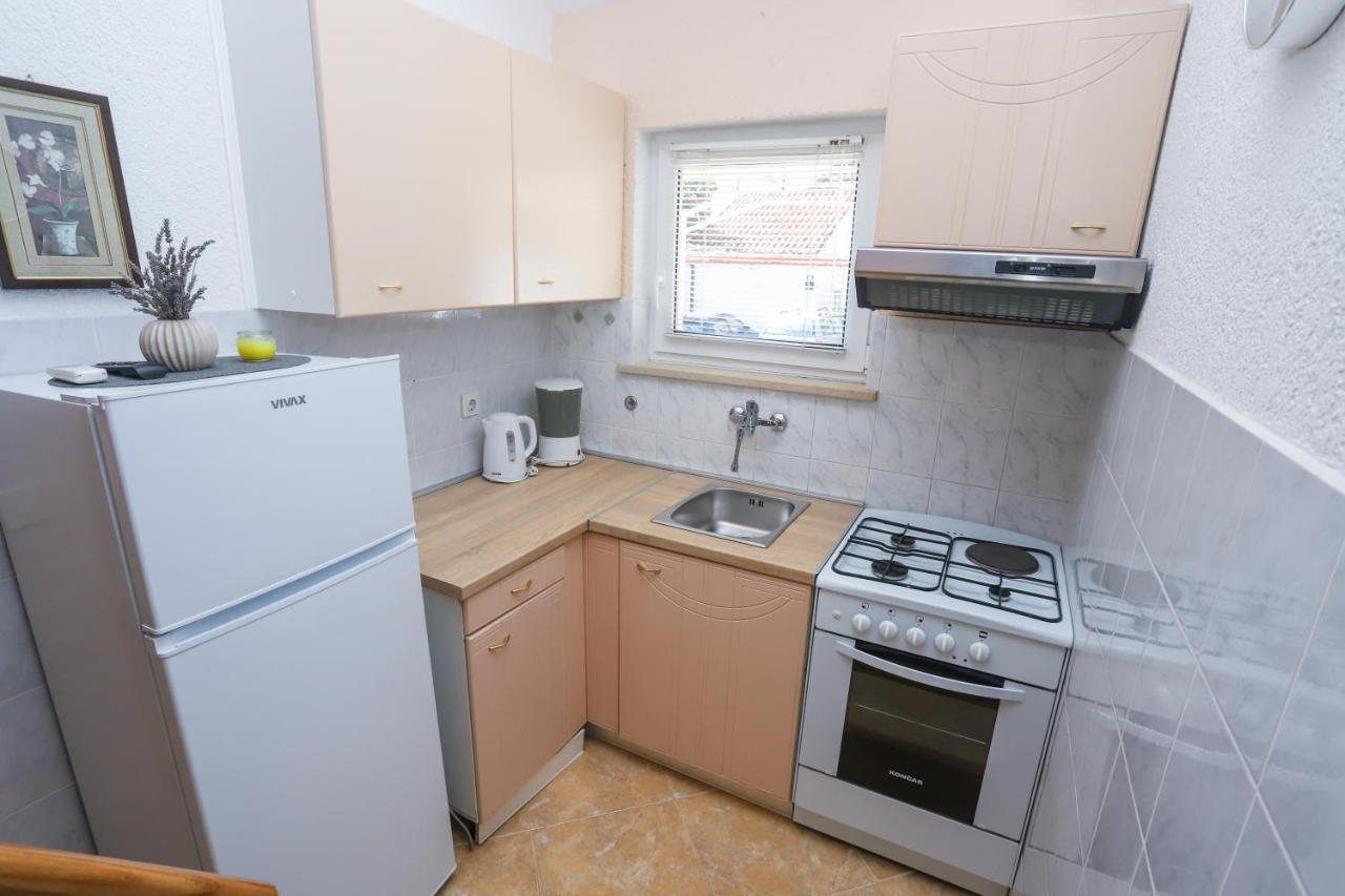 Apartment Ivica โปเรช ภายนอก รูปภาพ