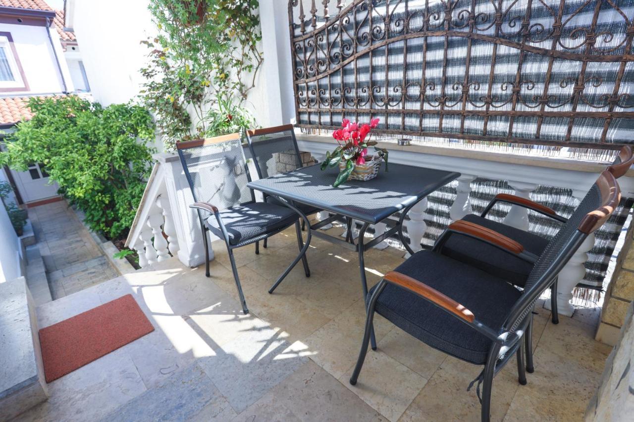 Apartment Ivica โปเรช ภายนอก รูปภาพ