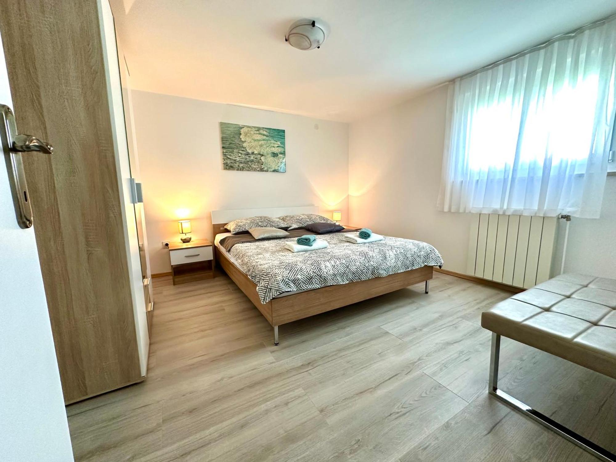Apartment Ivica โปเรช ภายนอก รูปภาพ